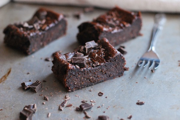 Chocolate chip vegan brownie - Baka Sockerfritt