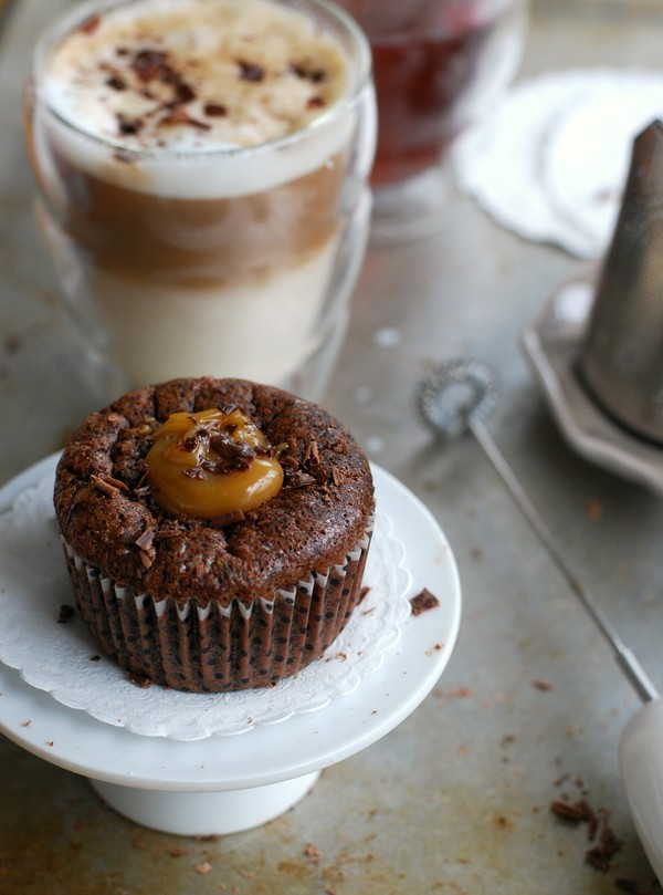 Härlig chokladmuffins med karamell - Baka Sockerfritt