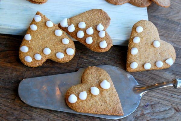 Hälsosamma Pepparkakor - utan tillsatt socker och gluten - Baka Sockerfritt