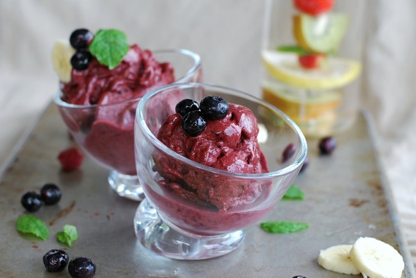 Blueberry nice cream (lättgjord glass) - Baka Sockerfritt