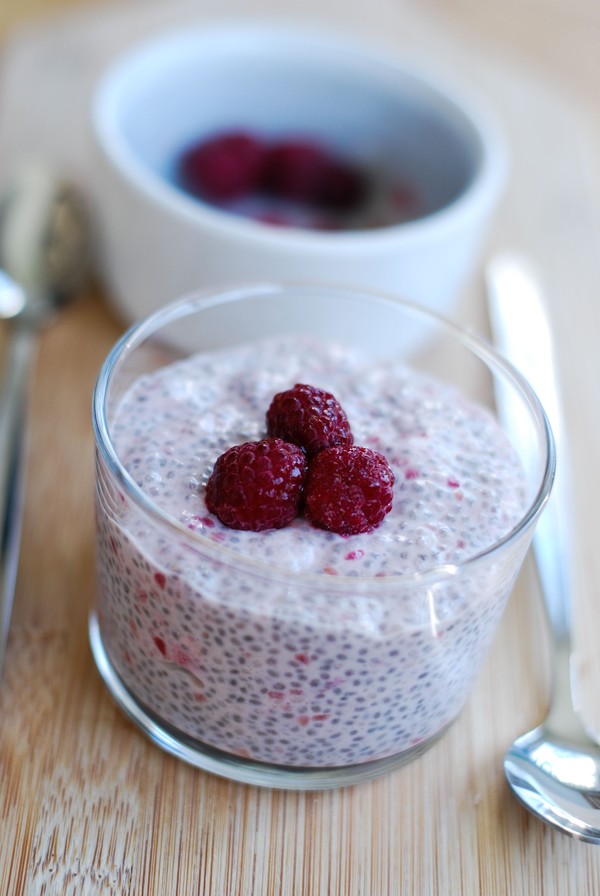 Chiapudding med hallon - Baka Sockerfritt