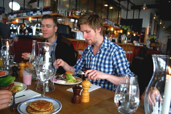 Brunch på restaurang J - Baka Sockerfritt