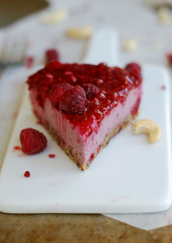 No bake halloncheesecake med kardemumma - Baka Sockerfritt