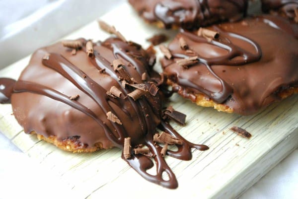 Chokladkakor med dadelfyllning - Baka Sockerfritt