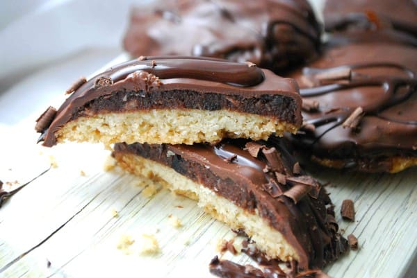 Chokladkakor med dadelfyllning - Baka Sockerfritt