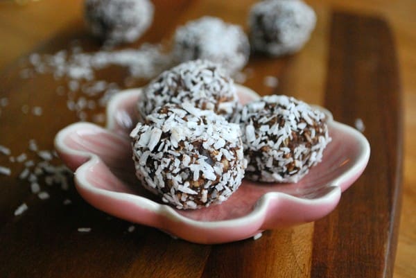 Chokladbollar med kokos - Baka Sockerfritt