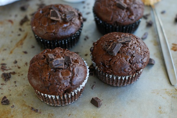 Chocolate peanut butter muffins - Baka Sockerfritt