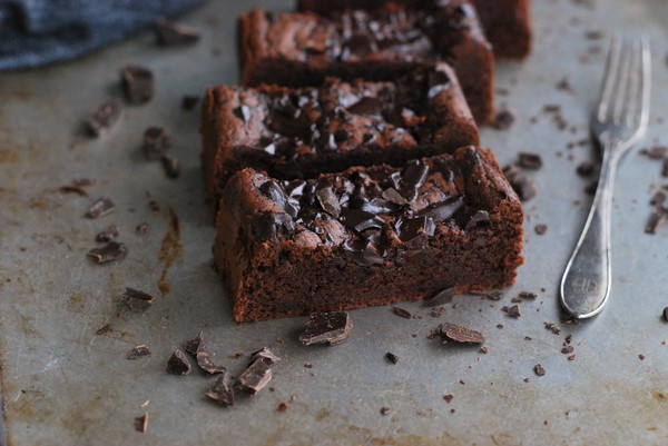 Brownie med mandelsmör - Baka Sockerfritt