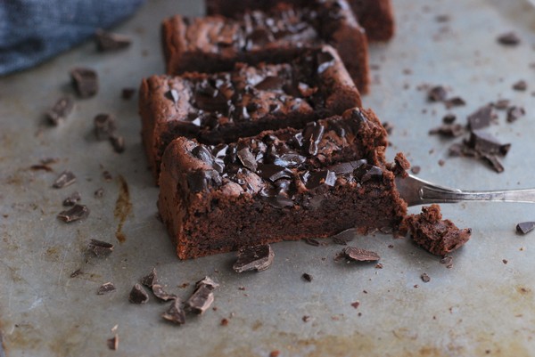 Brownie med mandelsmör - Baka Sockerfritt