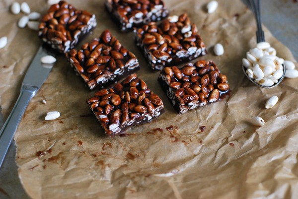 Chokladkola med puffat ris - Baka Sockerfritt