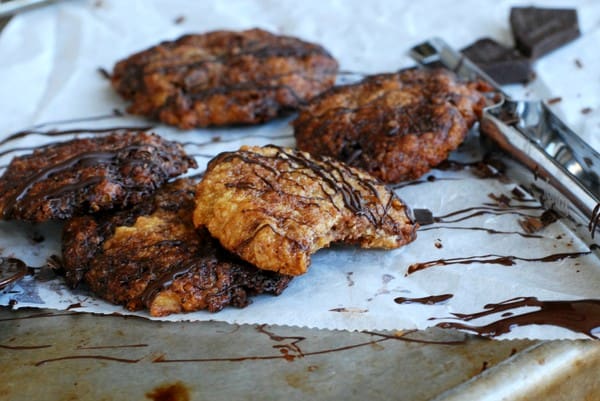 Peanut butter chocolate chip cookies - Baka Sockerfritt