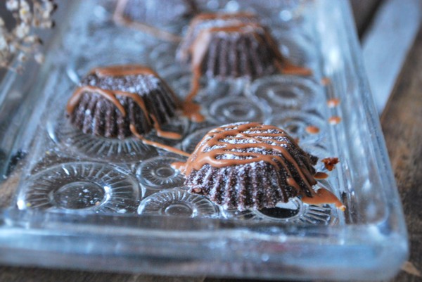 Lättgjorda chokladpraliner med jordnötssmör - Baka Sockerfritt