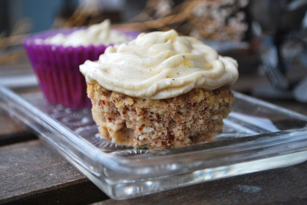 Pecan cupcakes - Baka Sockerfritt