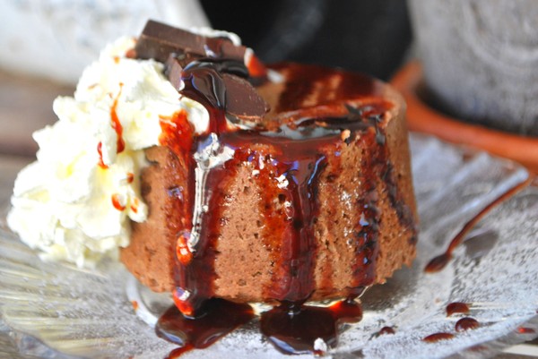 Chokladmugcake med mango - Baka Sockerfritt