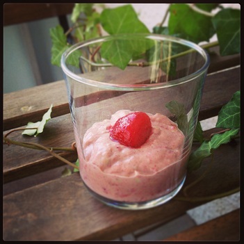 Avokado- och jordgubbsdessert - Baka Sockerfritt