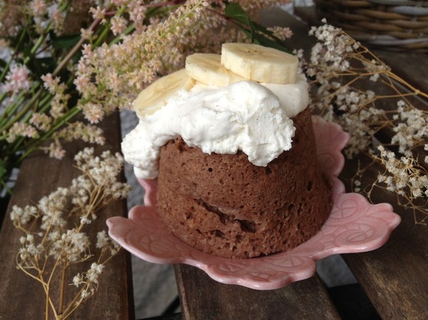 Mug cake med banan och choklad - Baka Sockerfritt
