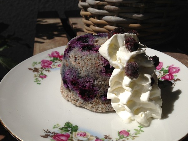 Mug cake med blåbär - Baka Sockerfritt