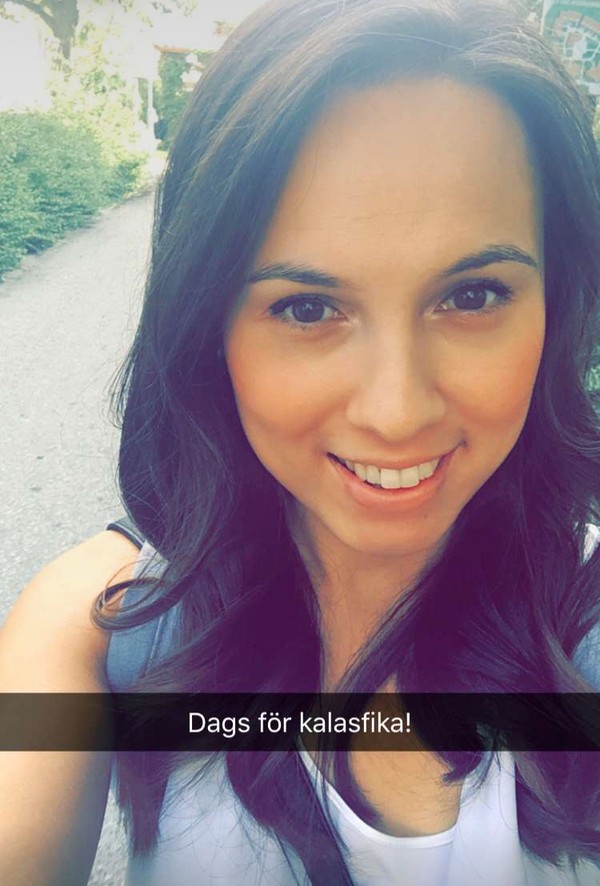 Födelsedagsfika, äppelplock och en ballonghund - Baka Sockerfritt