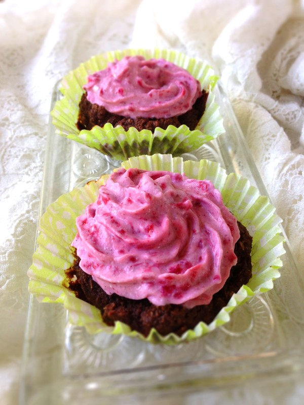 Hälsosamma chokladmuffins med avokado - Baka Sockerfritt
