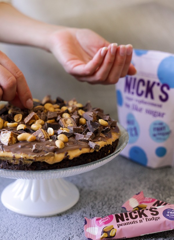 Snickerskladdkaka, utan tillsatt socker - Baka Sockerfritt