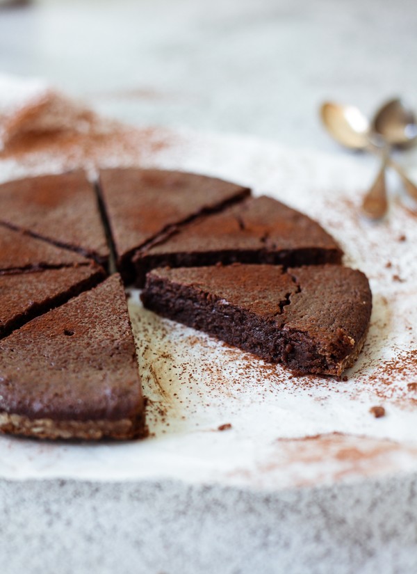 Kladdkaka med brynt smör, utan tillsatt socker - Baka Sockerfritt