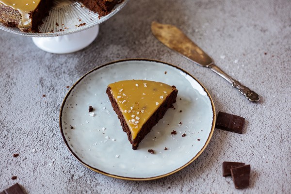 Salted caramel chokladkaka - Baka Sockerfritt