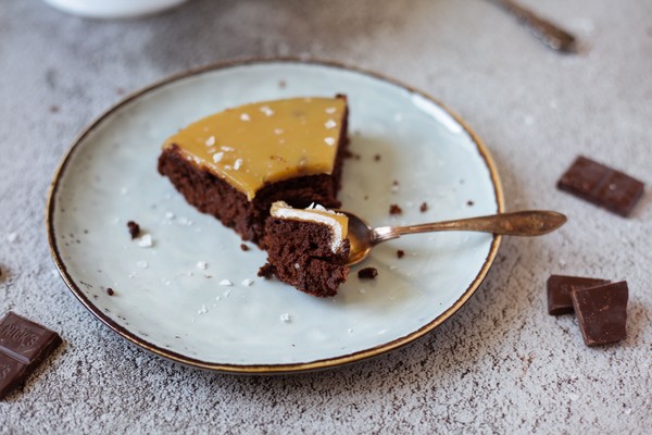 Salted caramel chokladkaka - Baka Sockerfritt