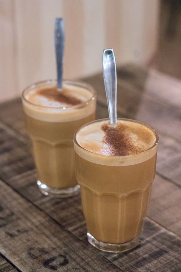 Veckan som gått - Hål i taket, roibooslatte och jobbfika - Baka Sockerfritt